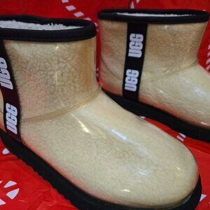 UGG Women's Classic Clear Mini Boots - Size 5